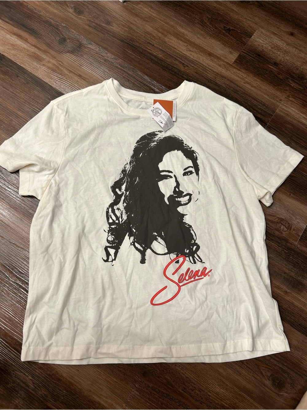 NWT Target Official Selena Quintanilla Graphic T-Shirt XL Cream Latino Heritage